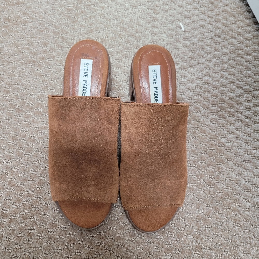 Steve Madden Womens Richelle Brown Suede Heeled Sandals